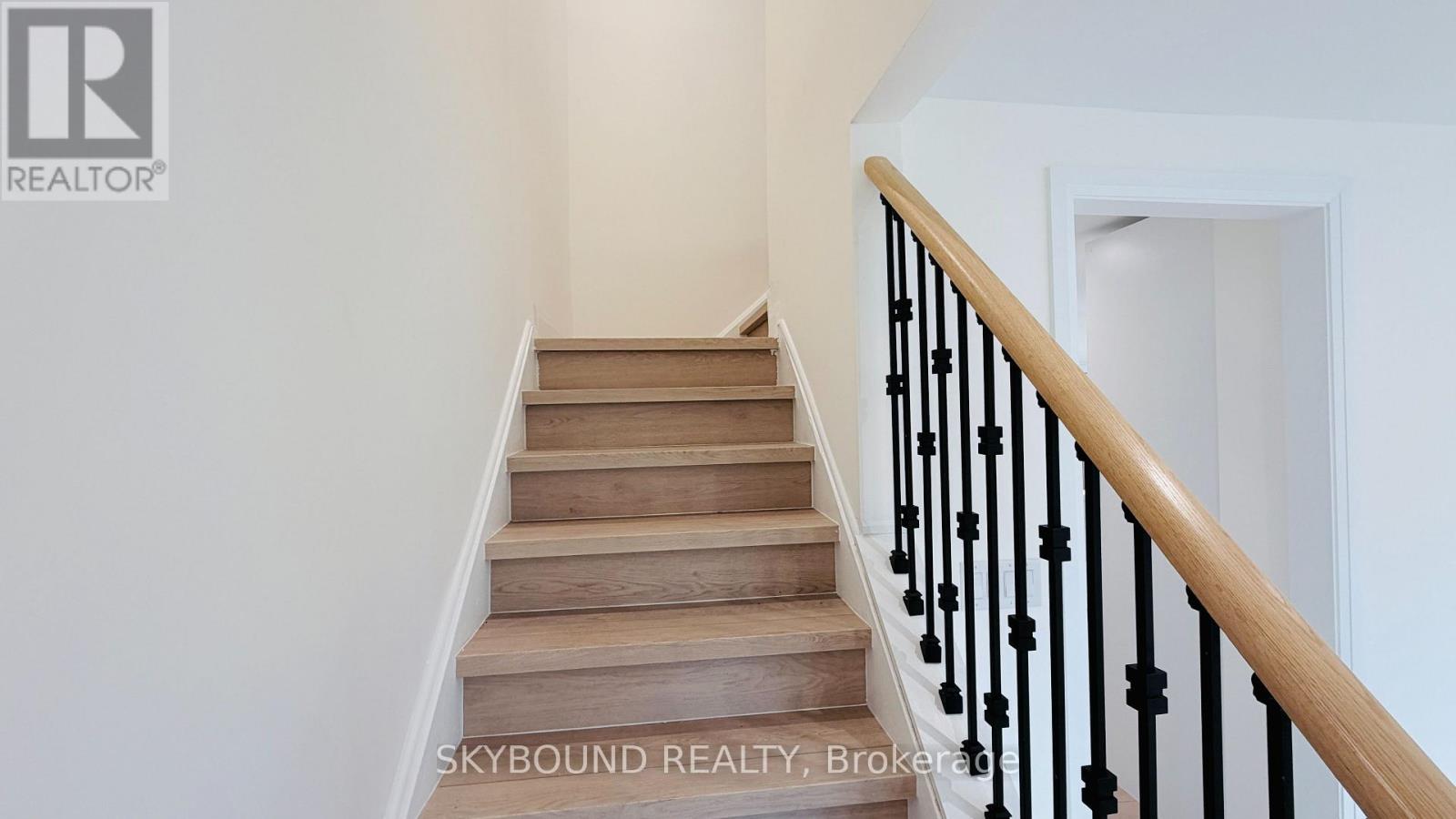 Upper - 60 Chelwood Road, Toronto, Ontario  M1K 2K8 - Photo 19 - E13818166