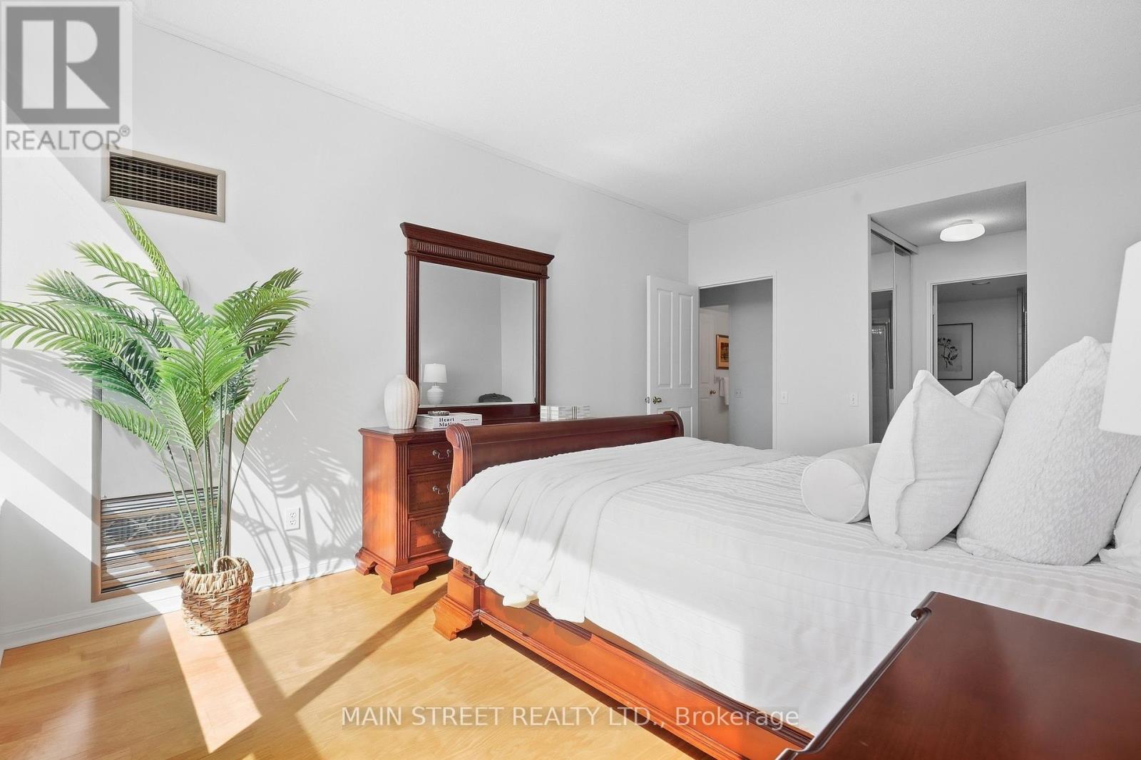 1705 - 110 Promenade Circle, Vaughan (Brownridge), Ontario  L4J 7W8 - Photo 16 - N13818262