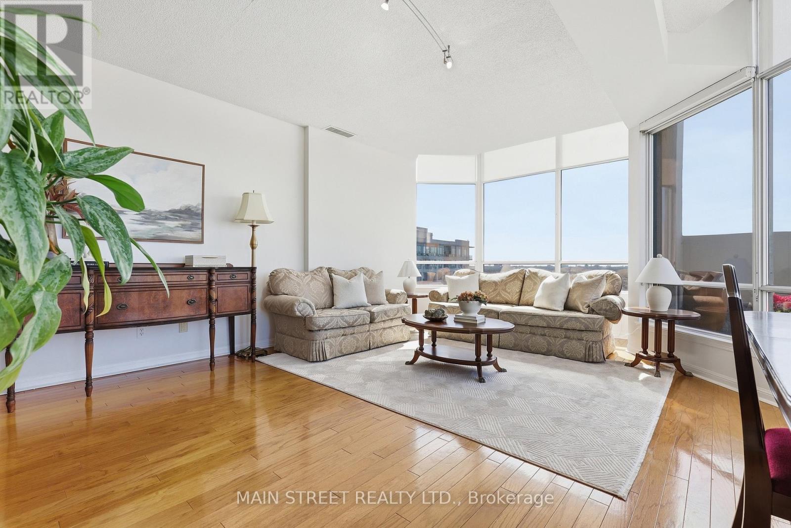1705 - 110 Promenade Circle, Vaughan (Brownridge), Ontario  L4J 7W8 - Photo 6 - N13818262