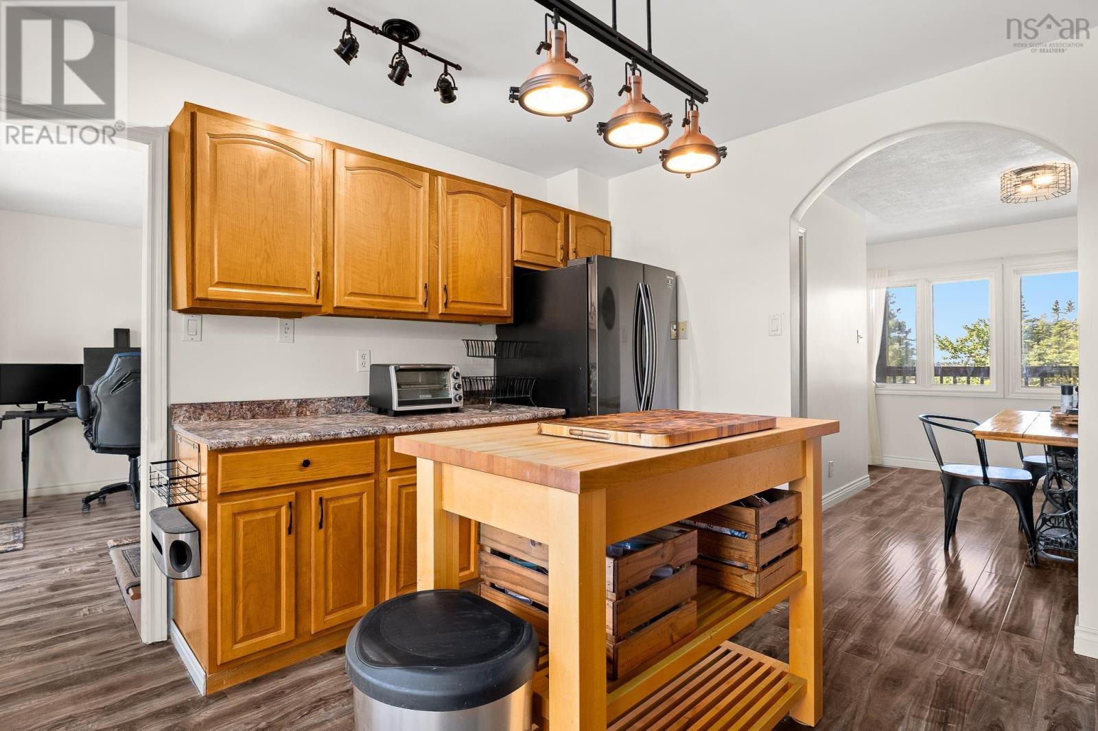 449 Causeway Road photo 14