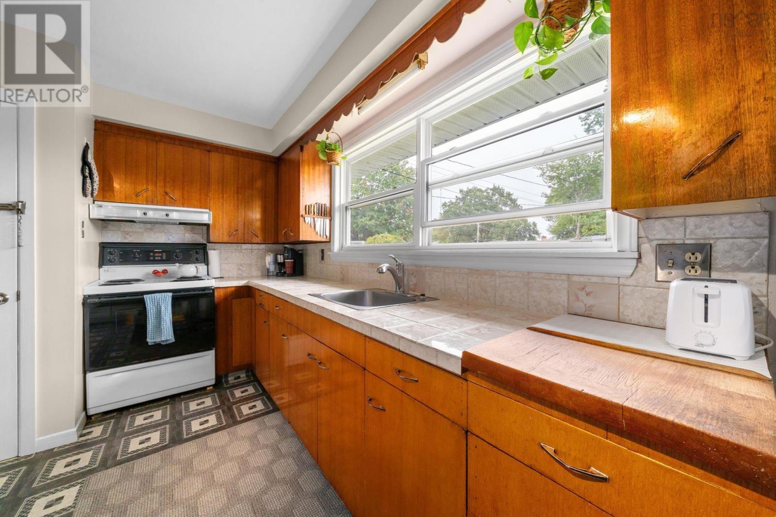 10 Caudle Park Crescent, Lower Sackville, Nova Scotia  B4C 1Z2 - Photo 13 - 202624121
