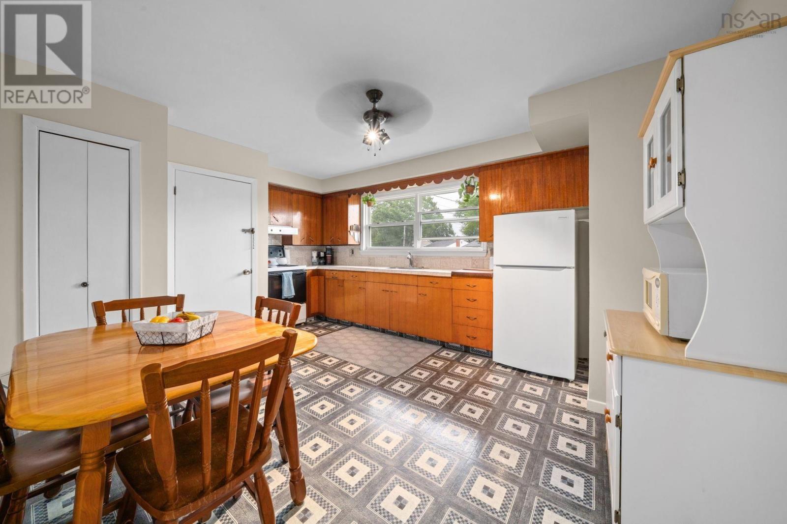 10 Caudle Park Crescent, Lower Sackville, Nova Scotia  B4C 1Z2 - Photo 7 - 202624121