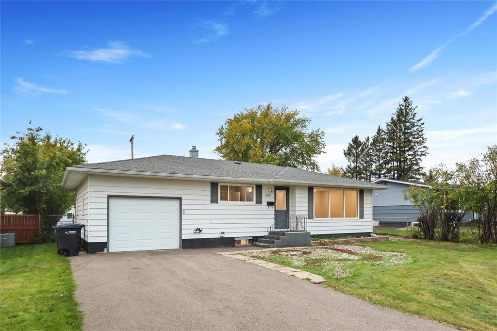 1614 9th Street, Brandon, Manitoba  R7A 4E3 - Photo 1 - 202623916