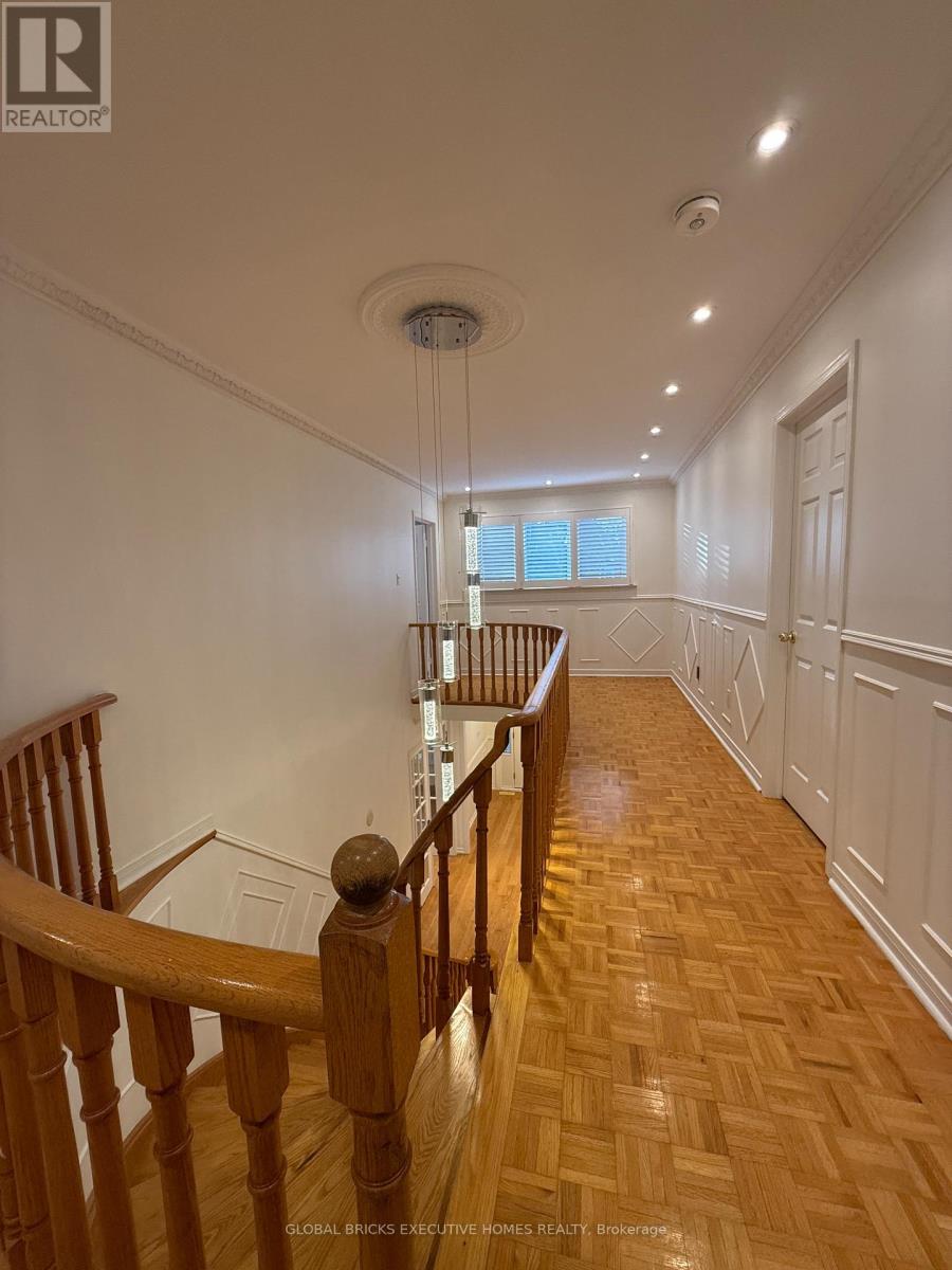 Upper - 66 Foundry Crescent, Markham, Ontario  L3P 6N7 - Photo 17 - N13816638