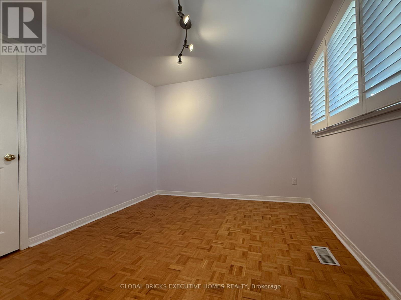 Upper - 66 Foundry Crescent, Markham, Ontario  L3P 6N7 - Photo 19 - N13816638