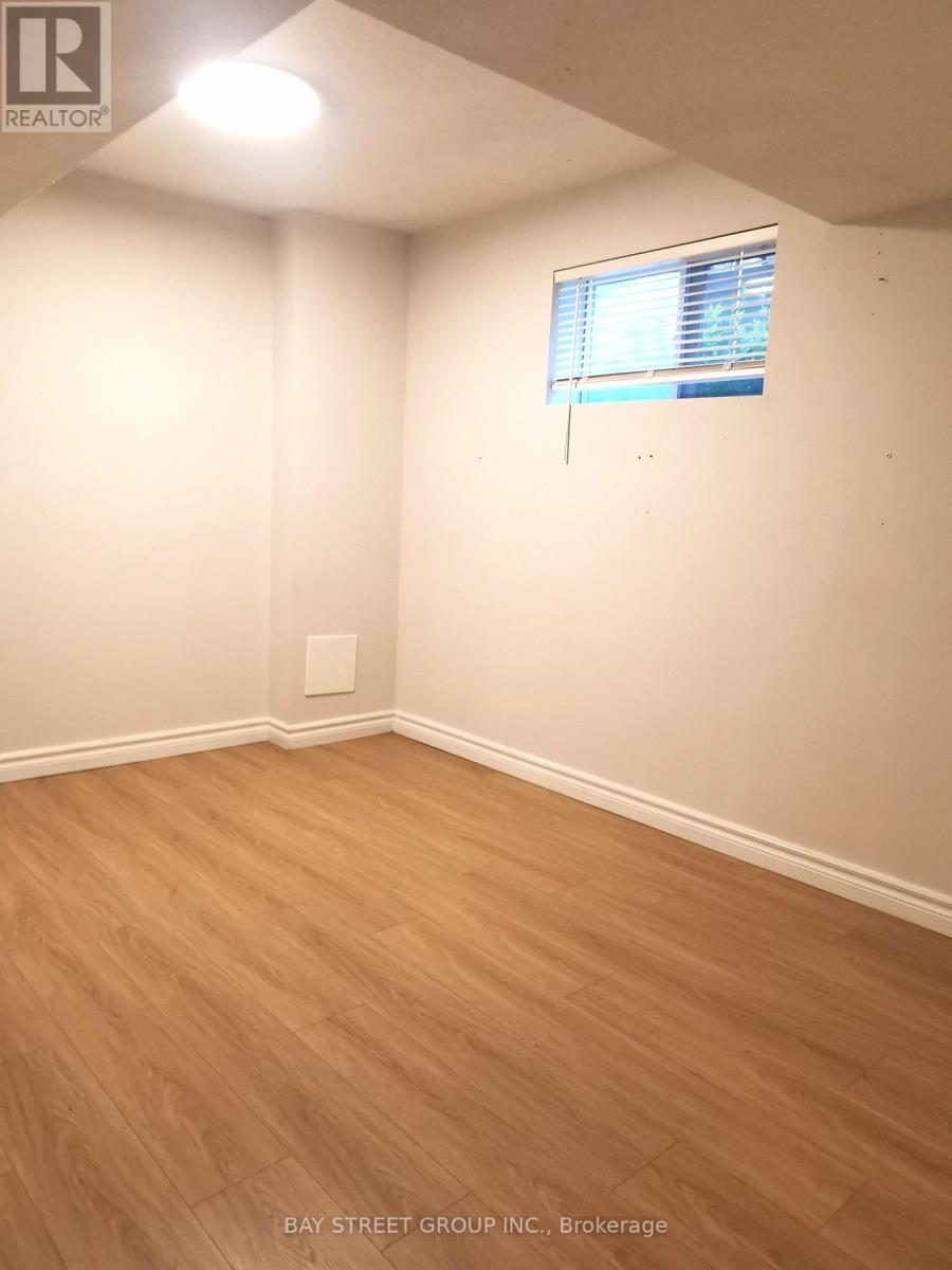 119 Shawnee Circle, Toronto, Ontario  M2H 2X9 - Photo 13 - C13817092