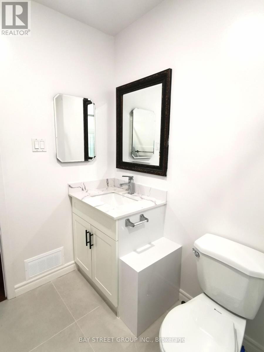 119 Shawnee Circle, Toronto, Ontario  M2H 2X9 - Photo 19 - C13817092