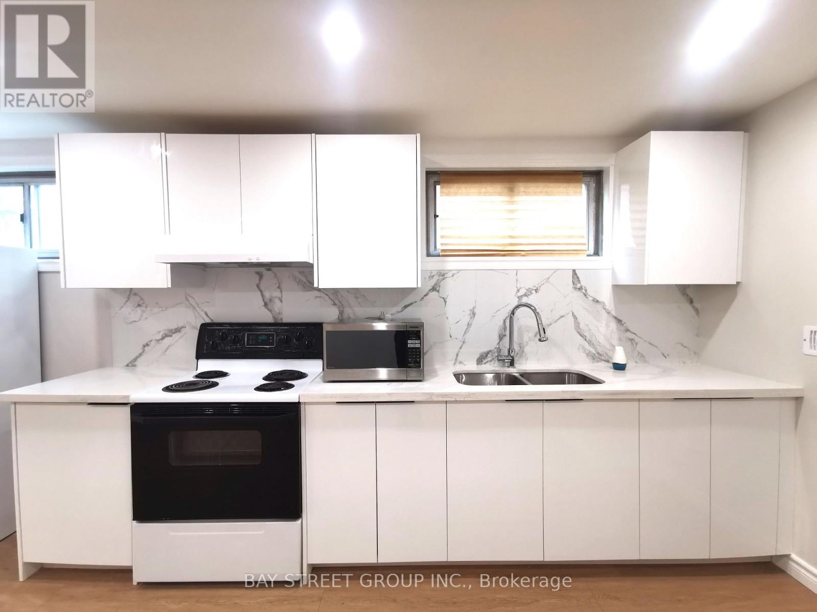 119 Shawnee Circle, Toronto, Ontario  M2H 2X9 - Photo 7 - C13817092
