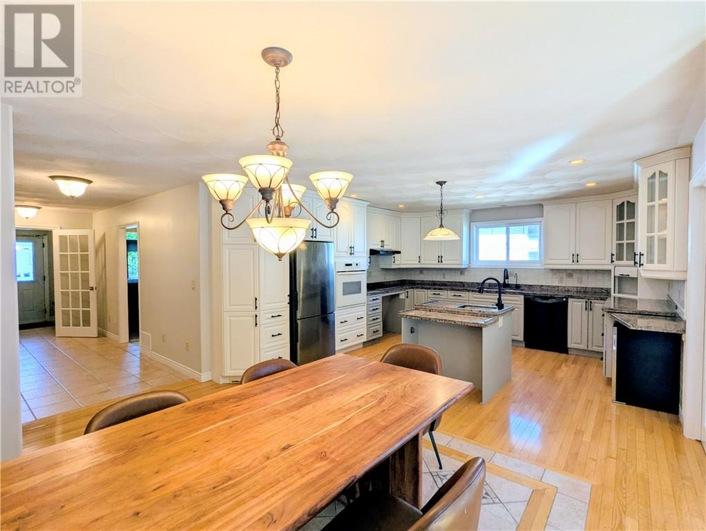 4022 Classic Parkway, Hanmer, Ontario  P3P 1Y3 - Photo 6 - 2130542