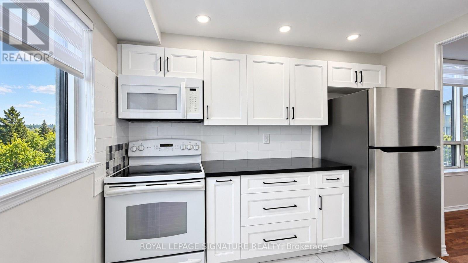 411 - 7 Bishop Avenue, Toronto, Ontario  M2M 4J4 - Photo 9 - C13817592