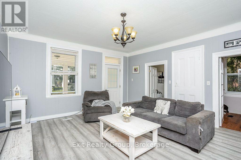179 EDWARD STREET photo 13