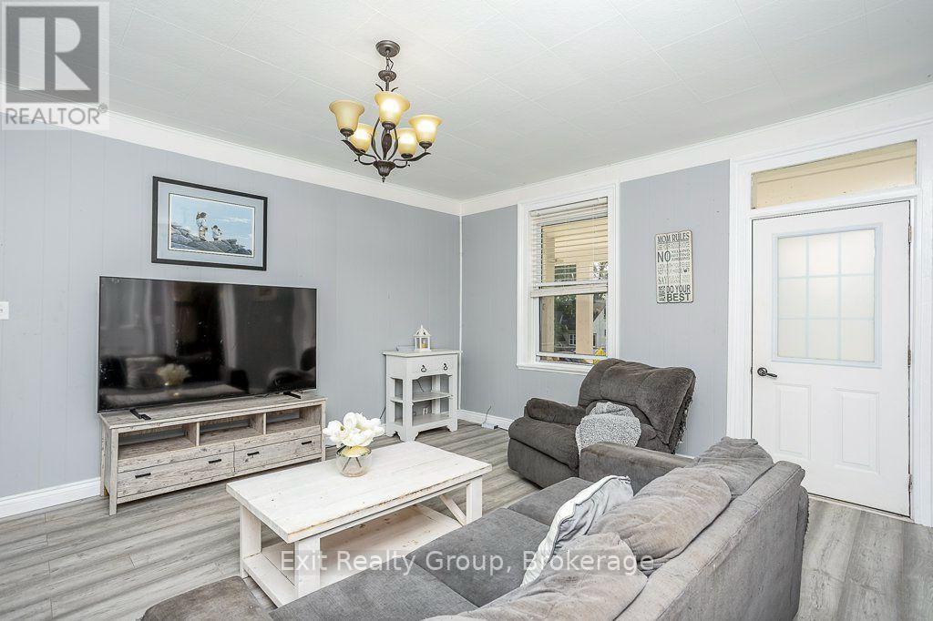 179 EDWARD STREET photo 12