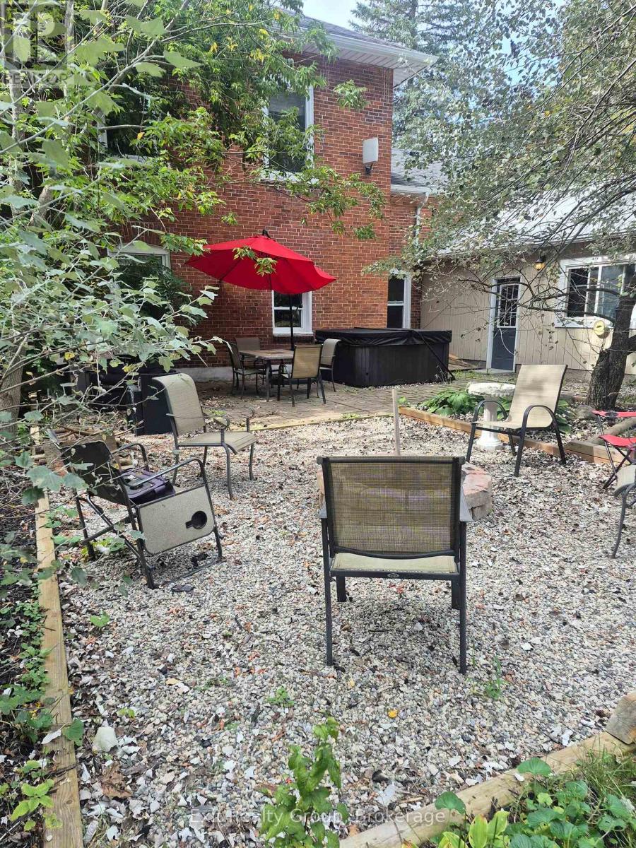 179 EDWARD STREET photo 45