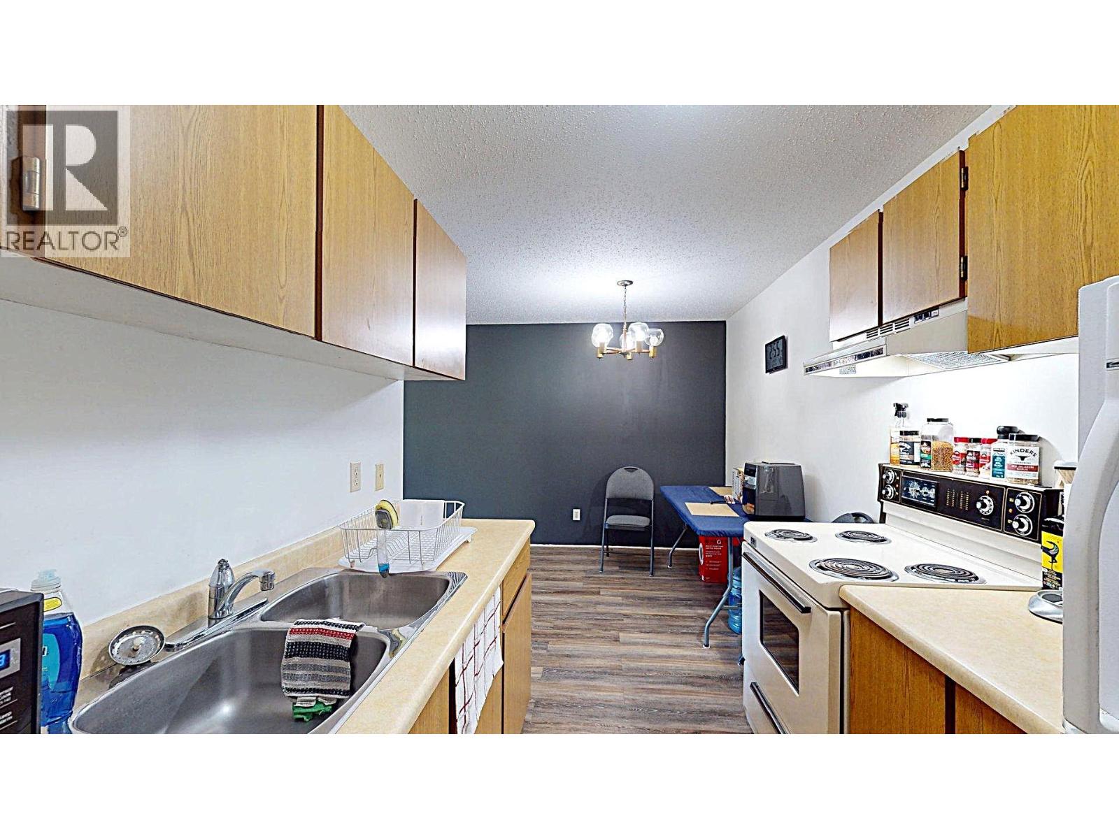 10 Cariboo Drive Unit# 408, Elkford, British Columbia  V0B 1H0 - Photo 5 - 10401555
