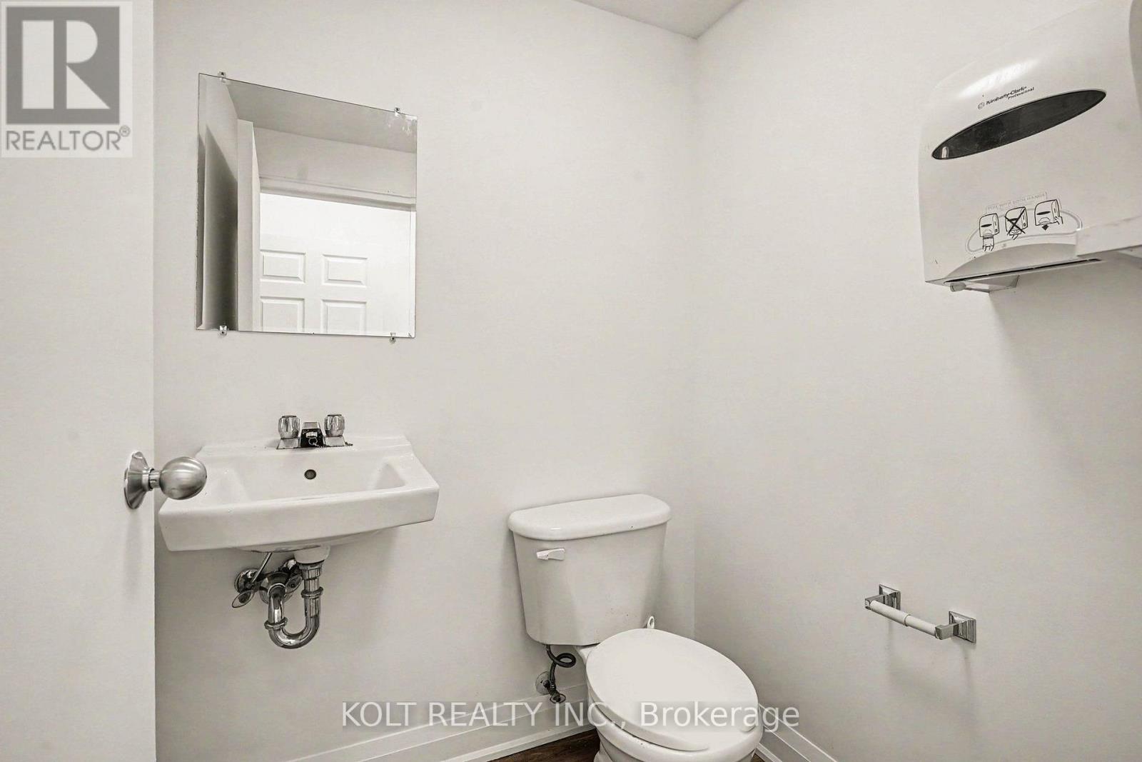 21-22 - 1040 Martin Grove Road, Toronto, Ontario  M9W 4W4 - Photo 14 - W13103712