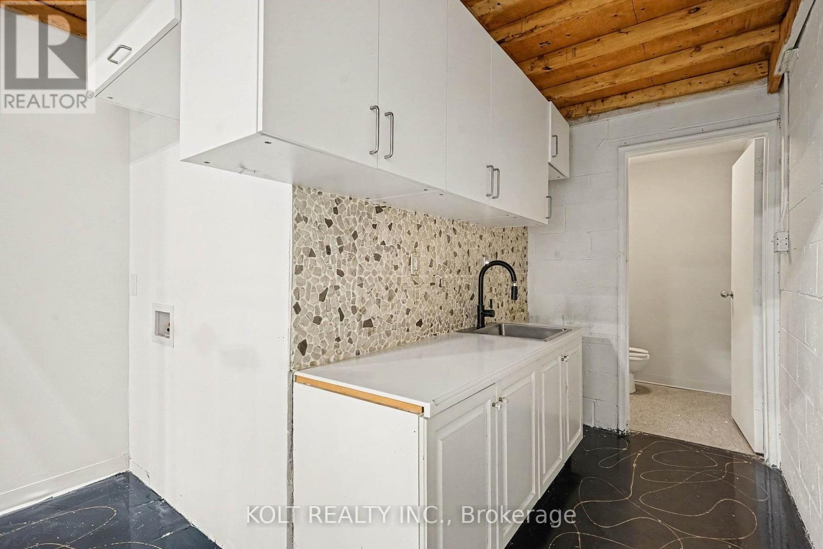 21-22 - 1040 Martin Grove Road, Toronto, Ontario  M9W 4W4 - Photo 31 - W13103712