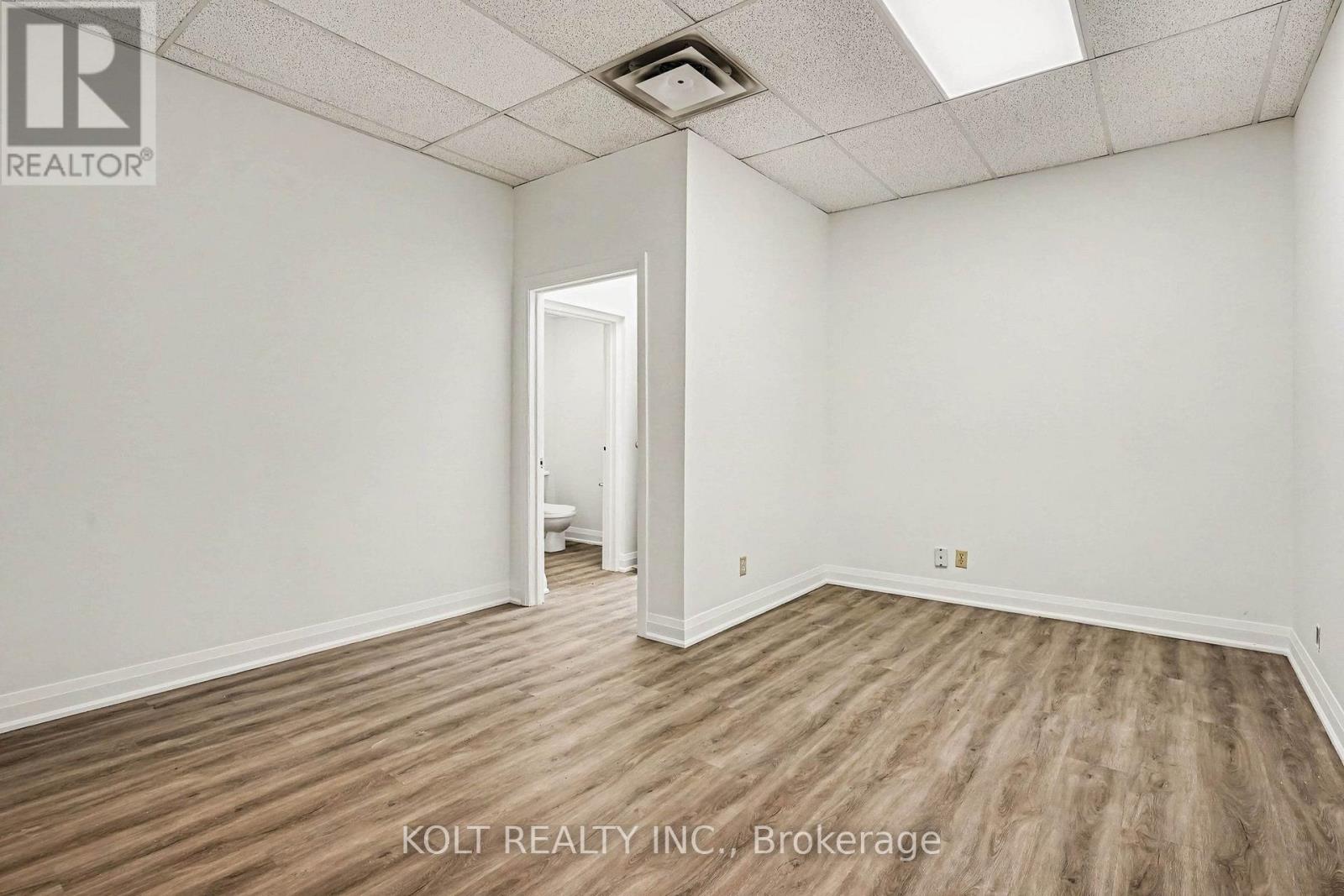 21-22 - 1040 Martin Grove Road, Toronto, Ontario  M9W 4W4 - Photo 11 - W13103712