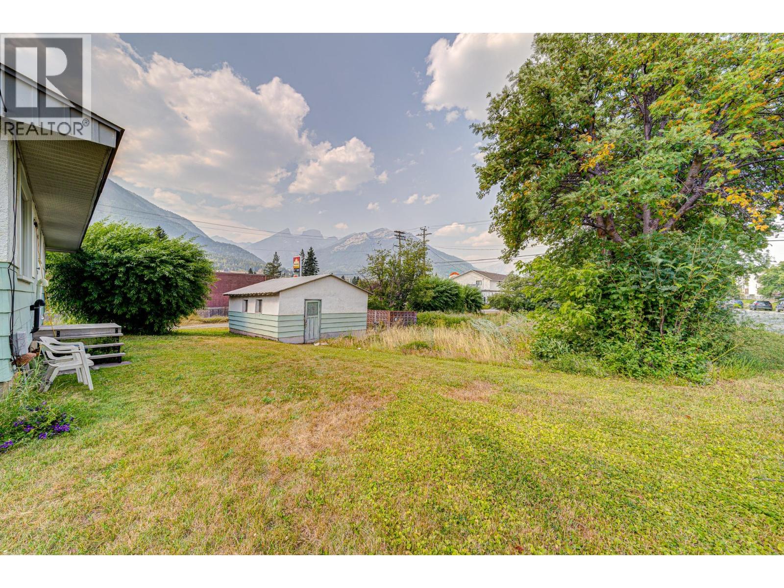 1291 6th Avenue, Fernie, British Columbia  V0B 1M0 - Photo 29 - 10395955