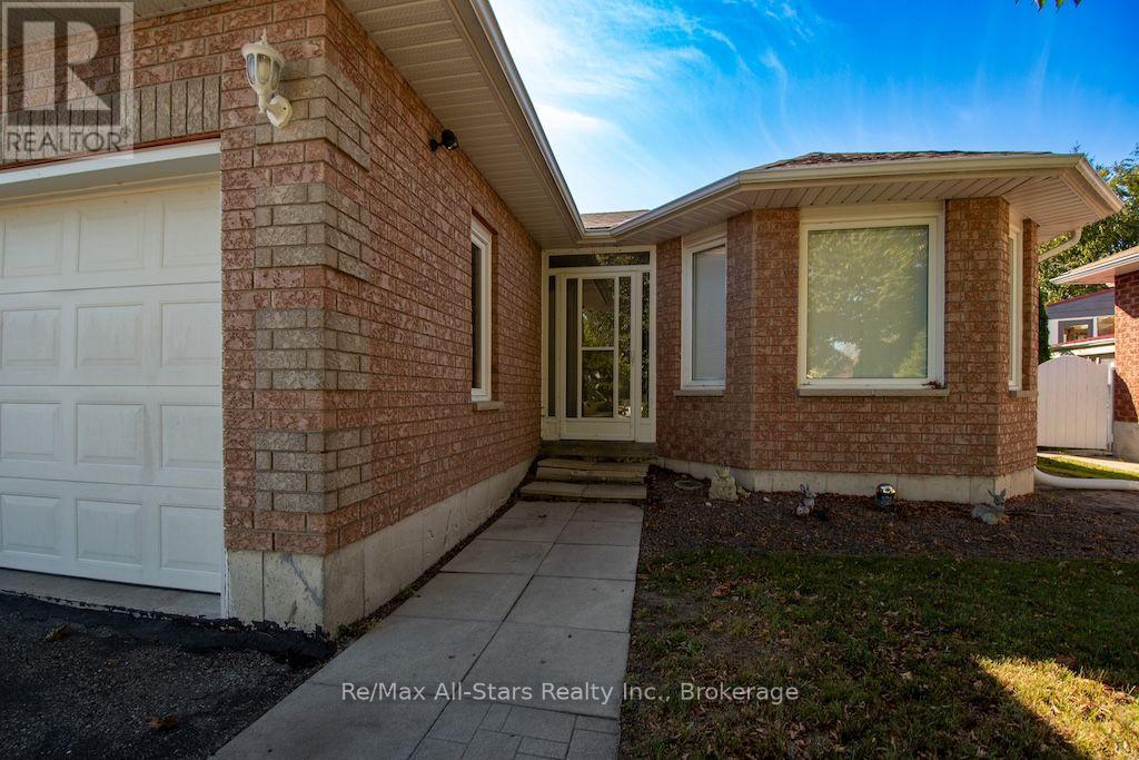 41 Mcgibbon Boulevard, Kawartha Lakes, Ontario K9V 6G4 - Photo 3 - X13818380