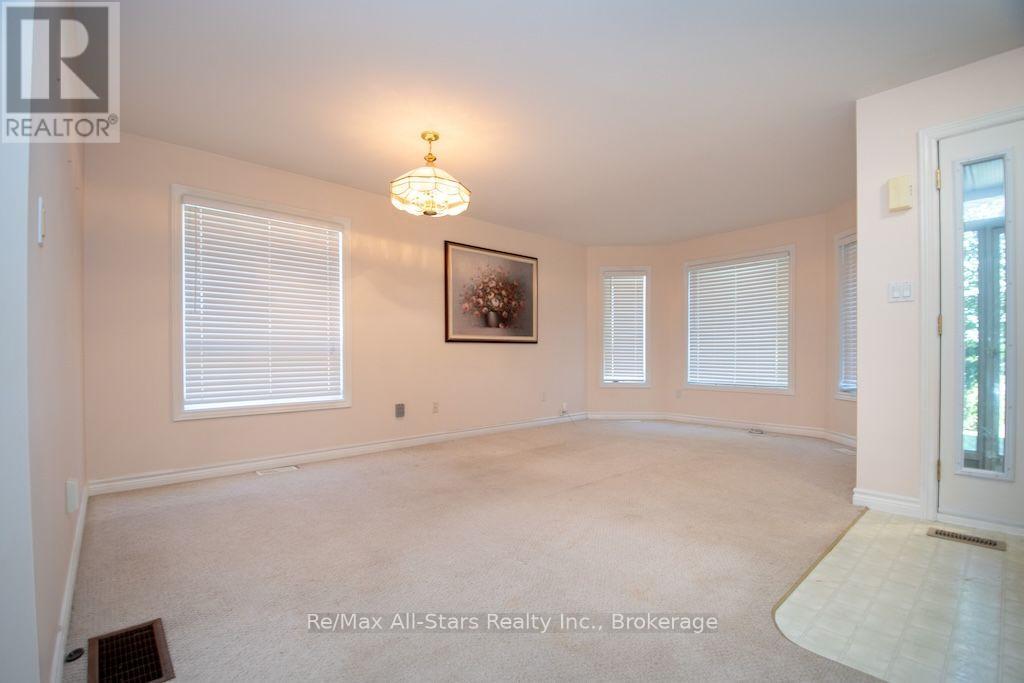 41 Mcgibbon Boulevard, Kawartha Lakes, Ontario K9V 6G4 - Photo 6 - X13818380
