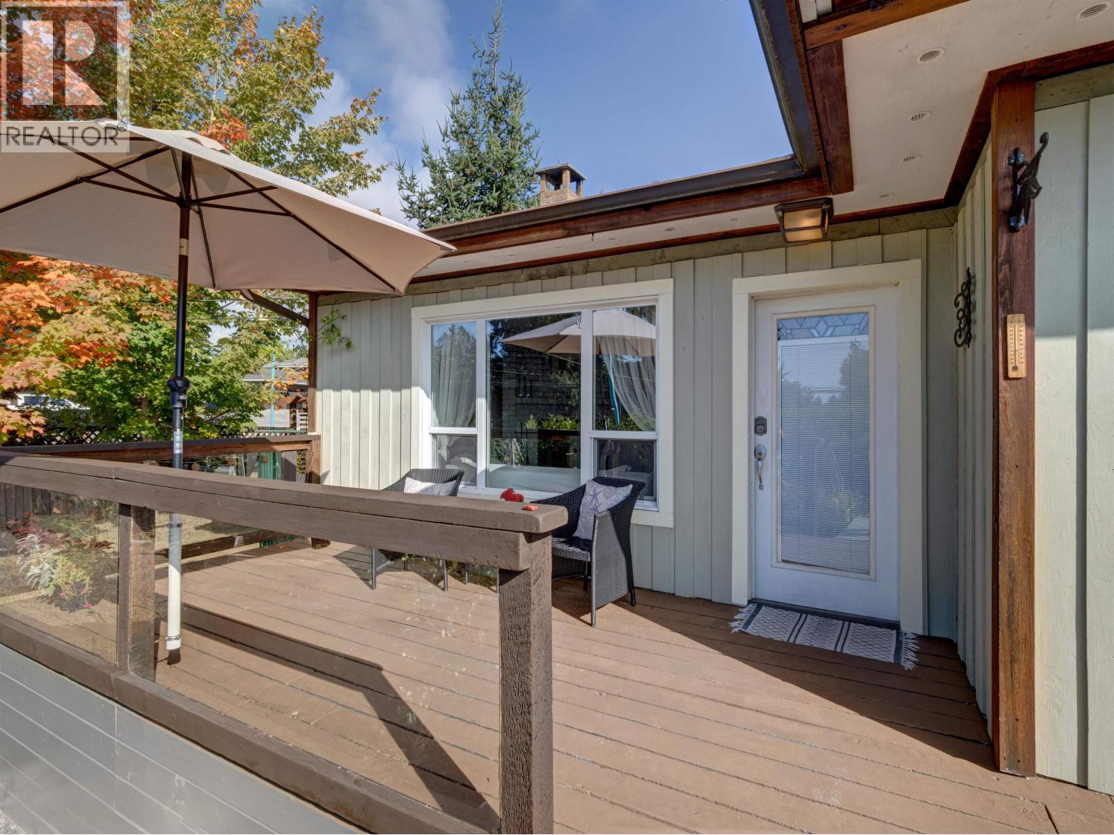 5582 EMERSON ROAD, Sechelt, British Columbia