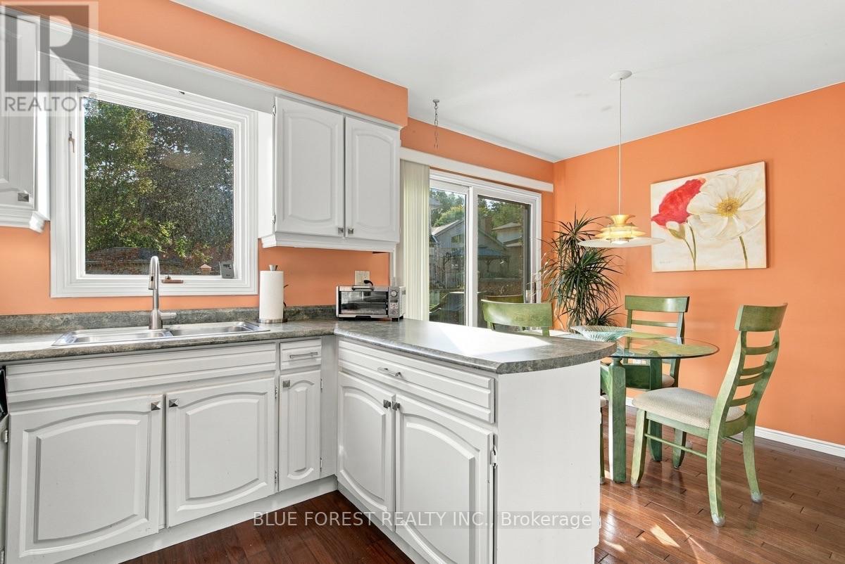 14 Dundee Place, London South, Ontario  N6C 5E6 - Photo 12 - X13818586