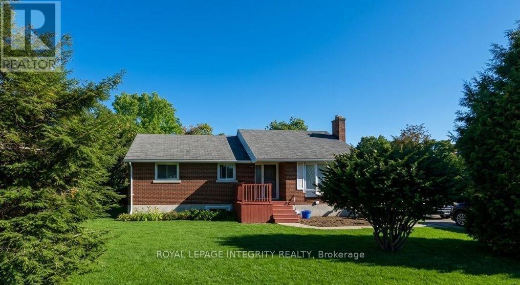 176 Oakridge Boulevard, Ottawa, Ontario  K2G 2V2 - Photo 1 - X13818604