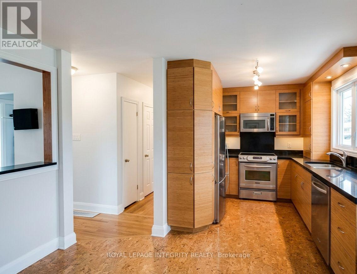 176 Oakridge Boulevard, Ottawa, Ontario  K2G 2V2 - Photo 5 - X13818604