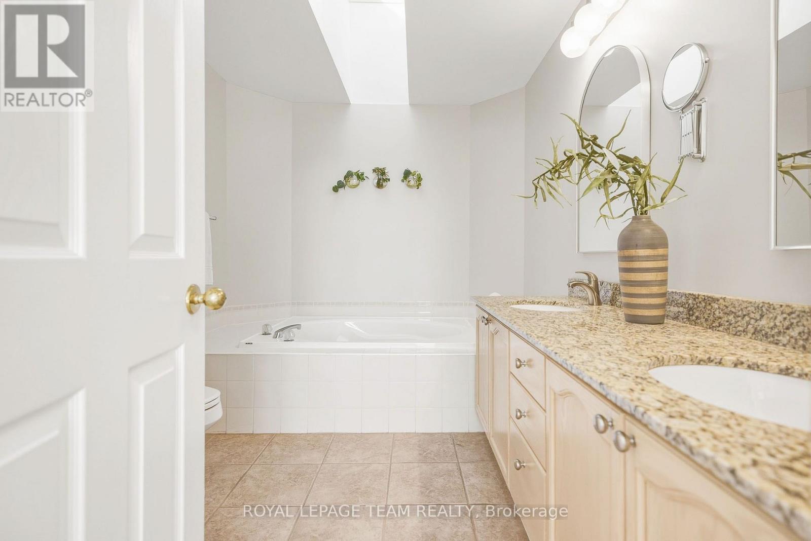 2a Weslock Way, Ottawa, Ontario  K2K 2N7 - Photo 26 - X13818688