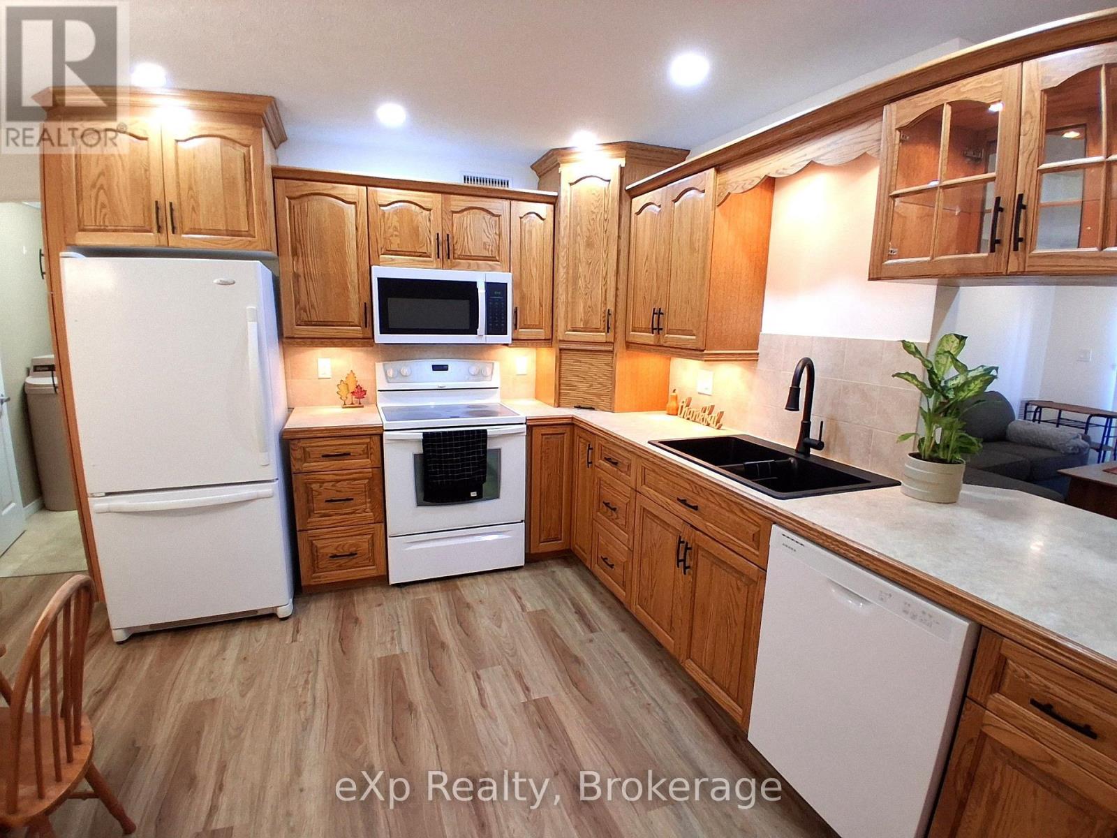 202 - 85 William Street N, Brockton, Ontario  N0G 2V0 - Photo 8 - X13135350