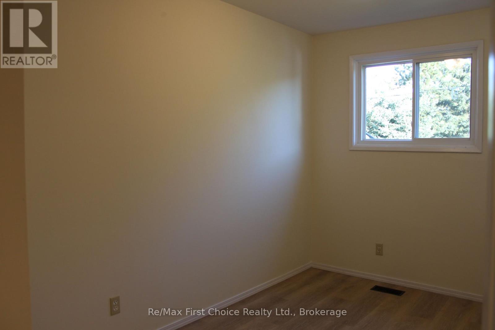195 Limbrick Street, Thunder Bay, Ontario  P7C 4S6 - Photo 10 - X13818590