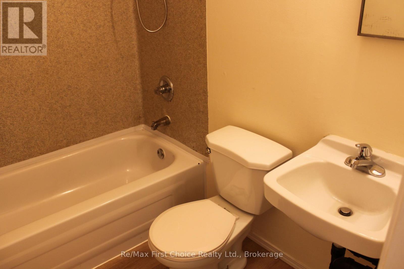195 Limbrick Street, Thunder Bay, Ontario  P7C 4S6 - Photo 12 - X13818590
