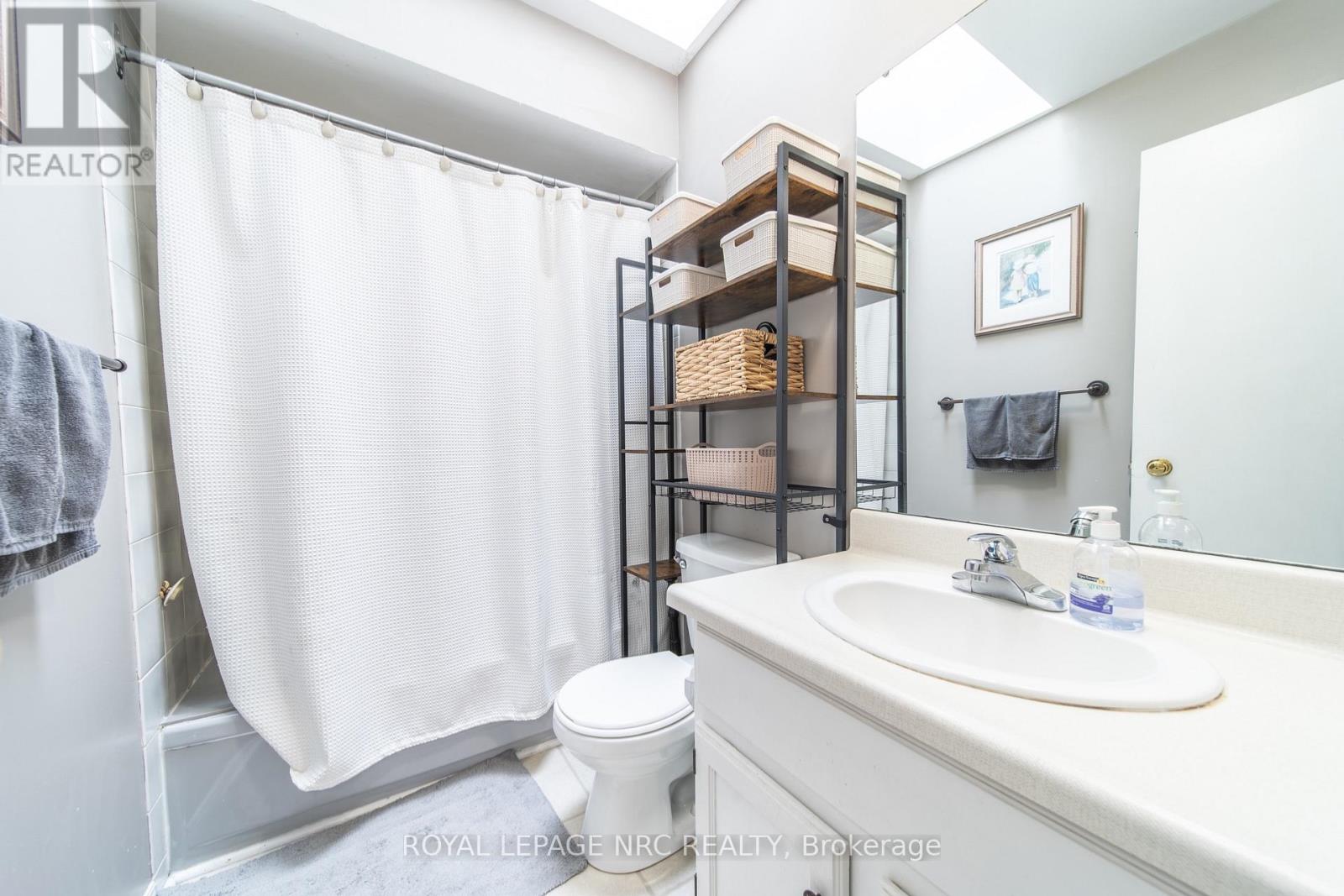 6073 Wildrose Crescent, Niagara Falls, Ontario  L2G 7T2 - Photo 13 - X13818568
