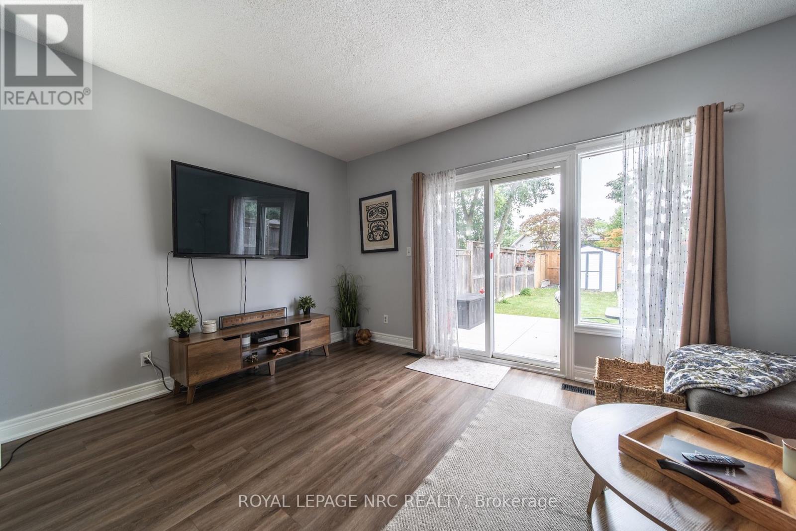 6073 Wildrose Crescent, Niagara Falls, Ontario  L2G 7T2 - Photo 8 - X13818568