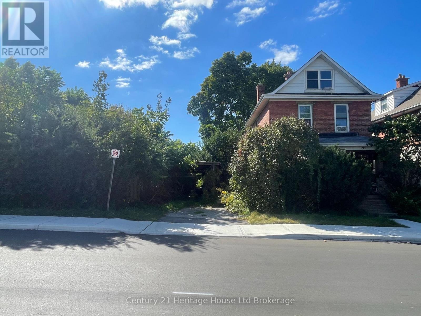 199 Wellington Street N, Woodstock, Ontario  N4S 6R7 - Photo 1 - X13818420