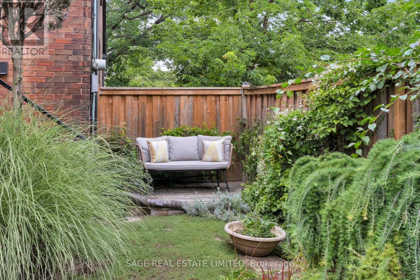 91 Maplewood Avenue, Toronto, Ontario  M6C 1J4 - Photo 34 - C13818410