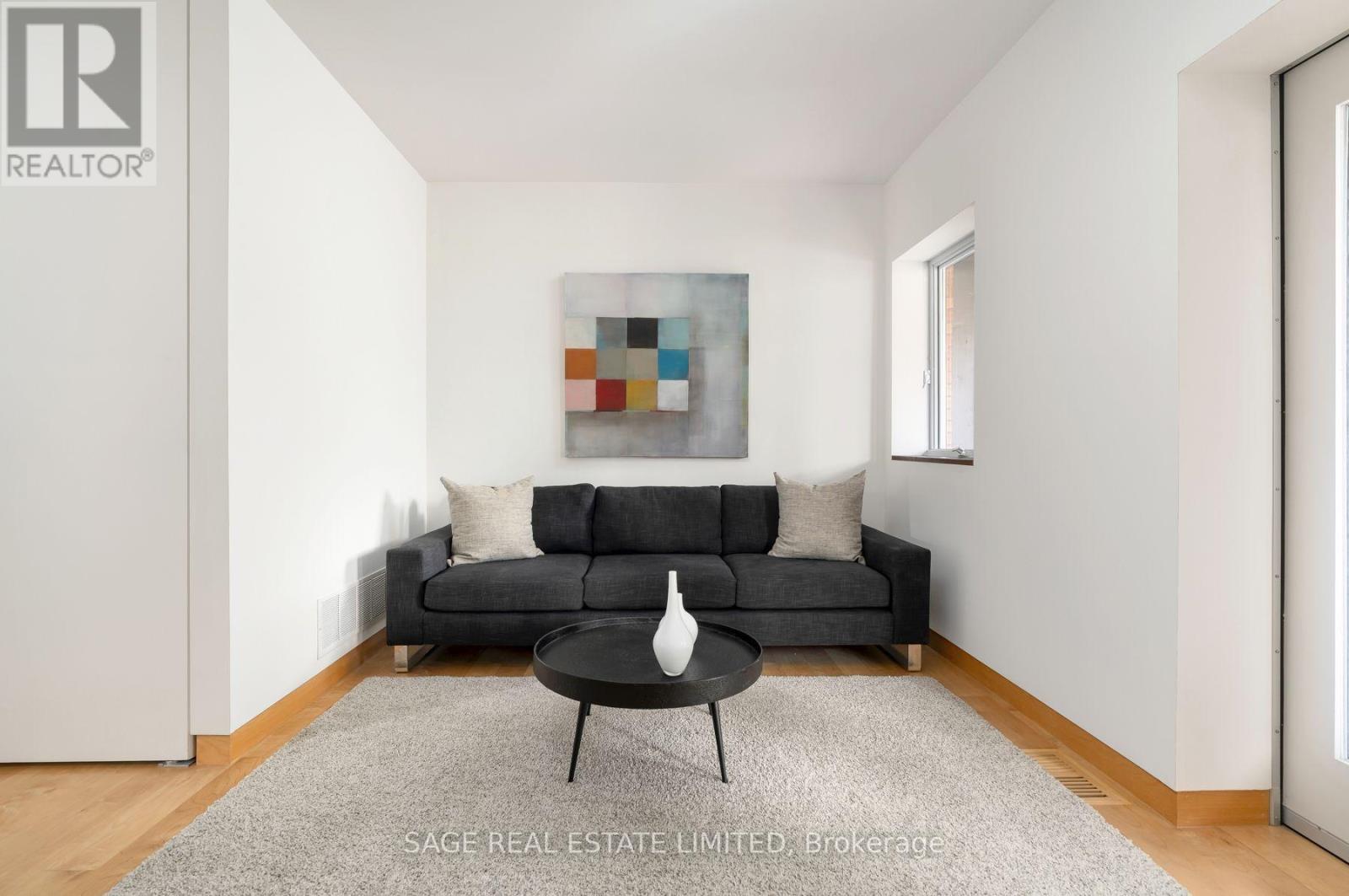 91 Maplewood Avenue, Toronto, Ontario  M6C 1J4 - Photo 6 - C13818410