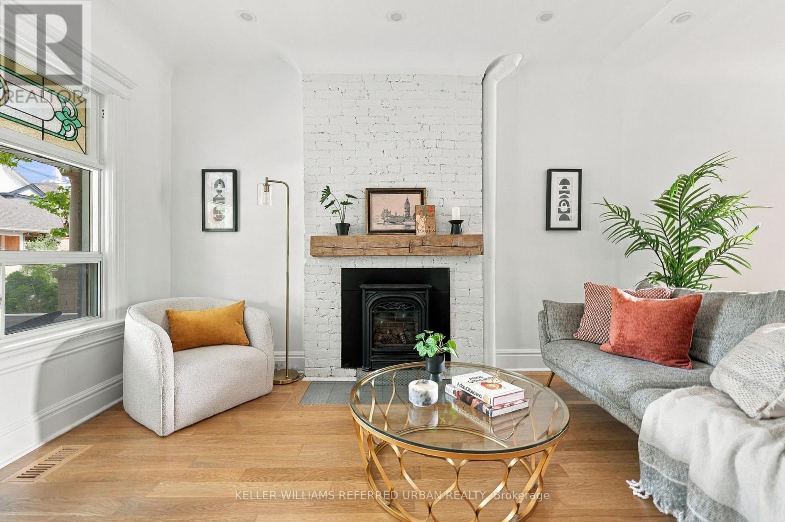 87 Olive Avenue, Toronto, Ontario  M6G 1V2 - Photo 2 - C13818428