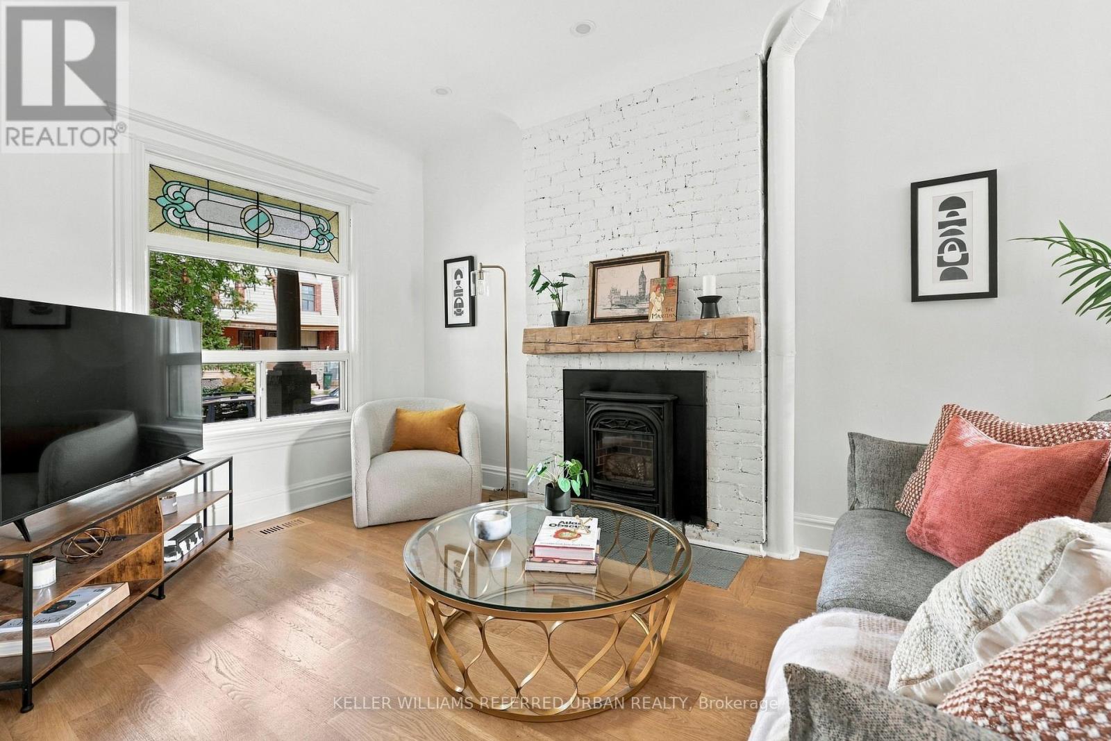 87 Olive Avenue, Toronto, Ontario  M6G 1V2 - Photo 3 - C13818428