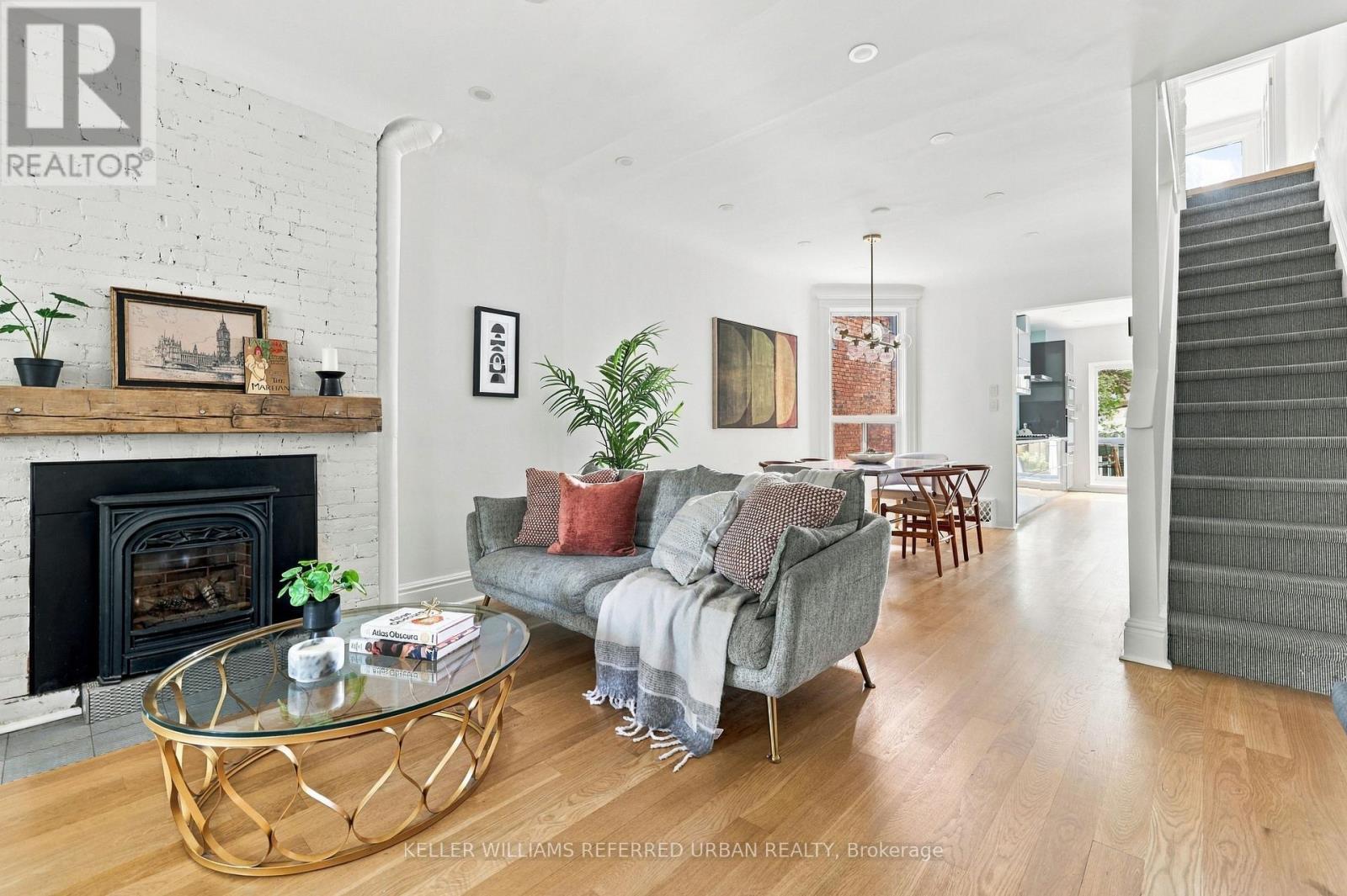 87 Olive Avenue, Toronto, Ontario  M6G 1V2 - Photo 4 - C13818428