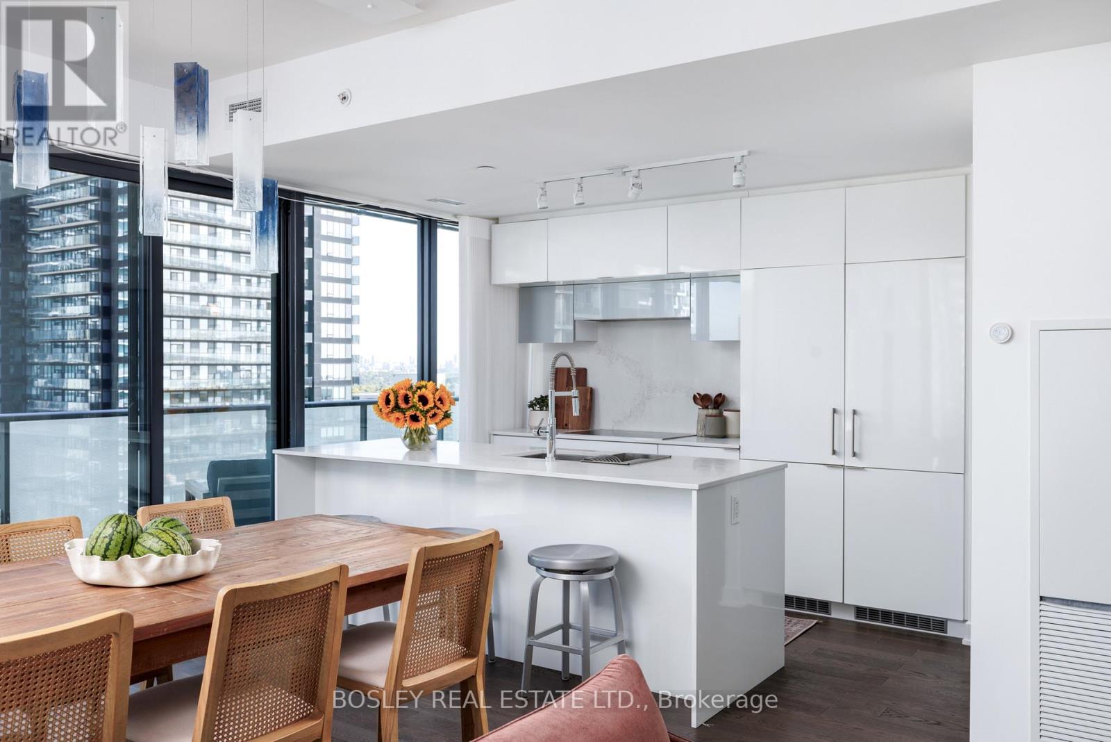 1702 - 185 Roehampton Avenue, Toronto, Ontario  M4P 0C6 - Photo 8 - C13818592