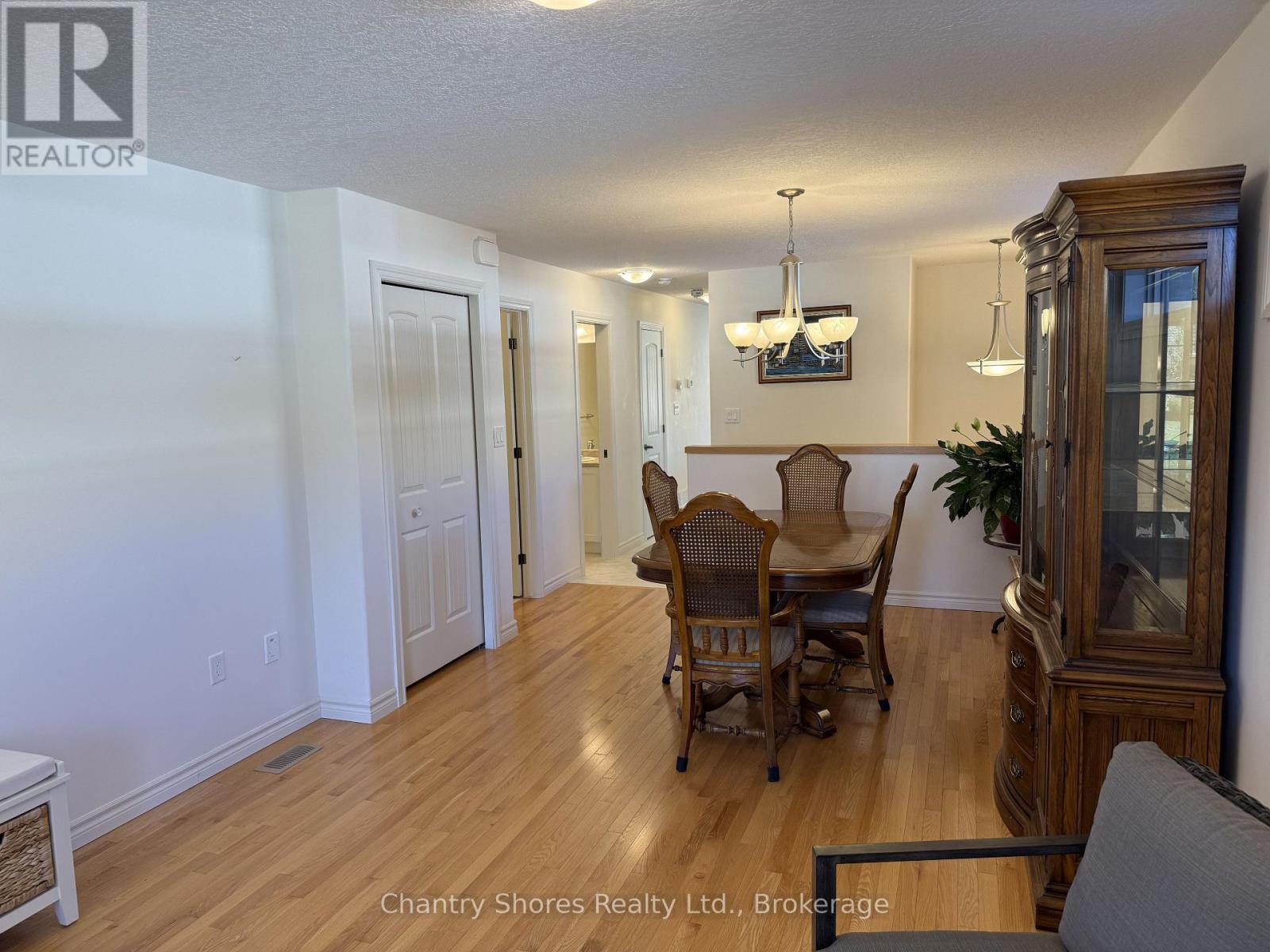 806 Arlington Street, Saugeen Shores, Ontario  N0H 2C4 - Photo 13 - X13818508