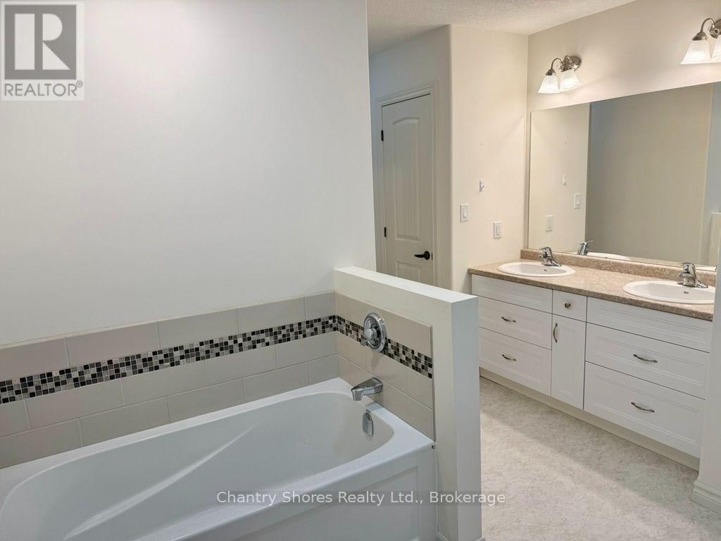 806 Arlington Street, Saugeen Shores, Ontario  N0H 2C4 - Photo 28 - X13818508