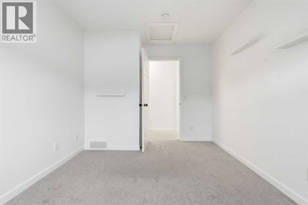 174 Walgrove Common SE photo 32