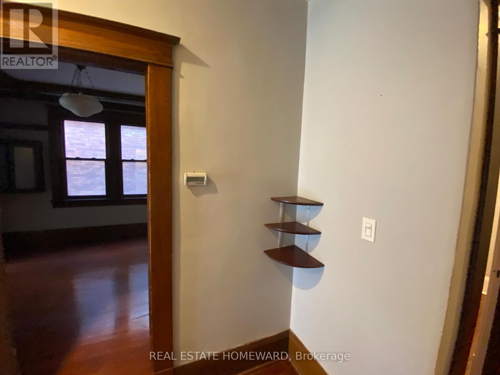 MAIN FLOOR - 15 SIMPSON AVENUE