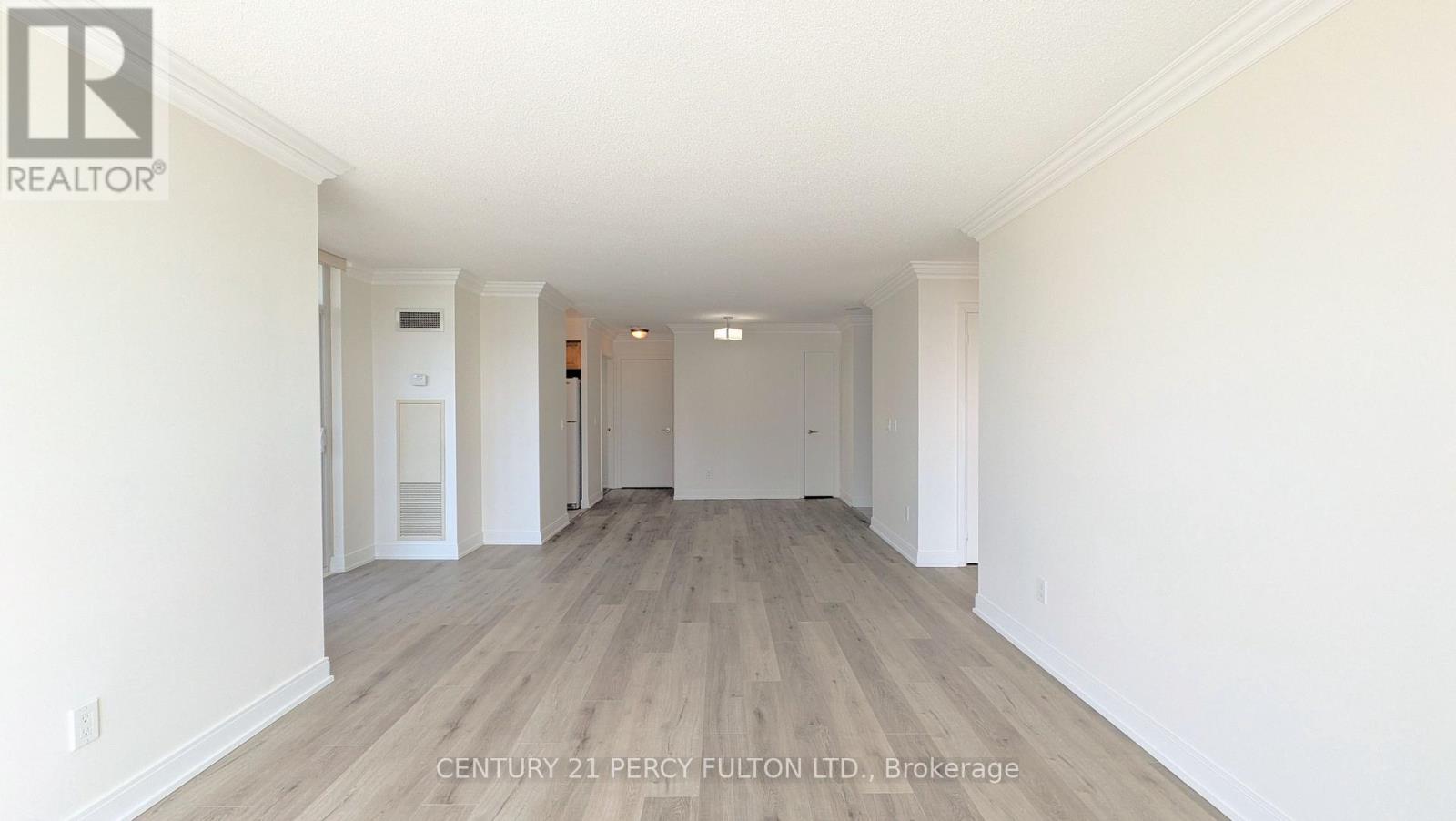 2322 - 238 Bonis Avenue, Toronto, Ontario  M1T 3W7 - Photo 4 - E13818424