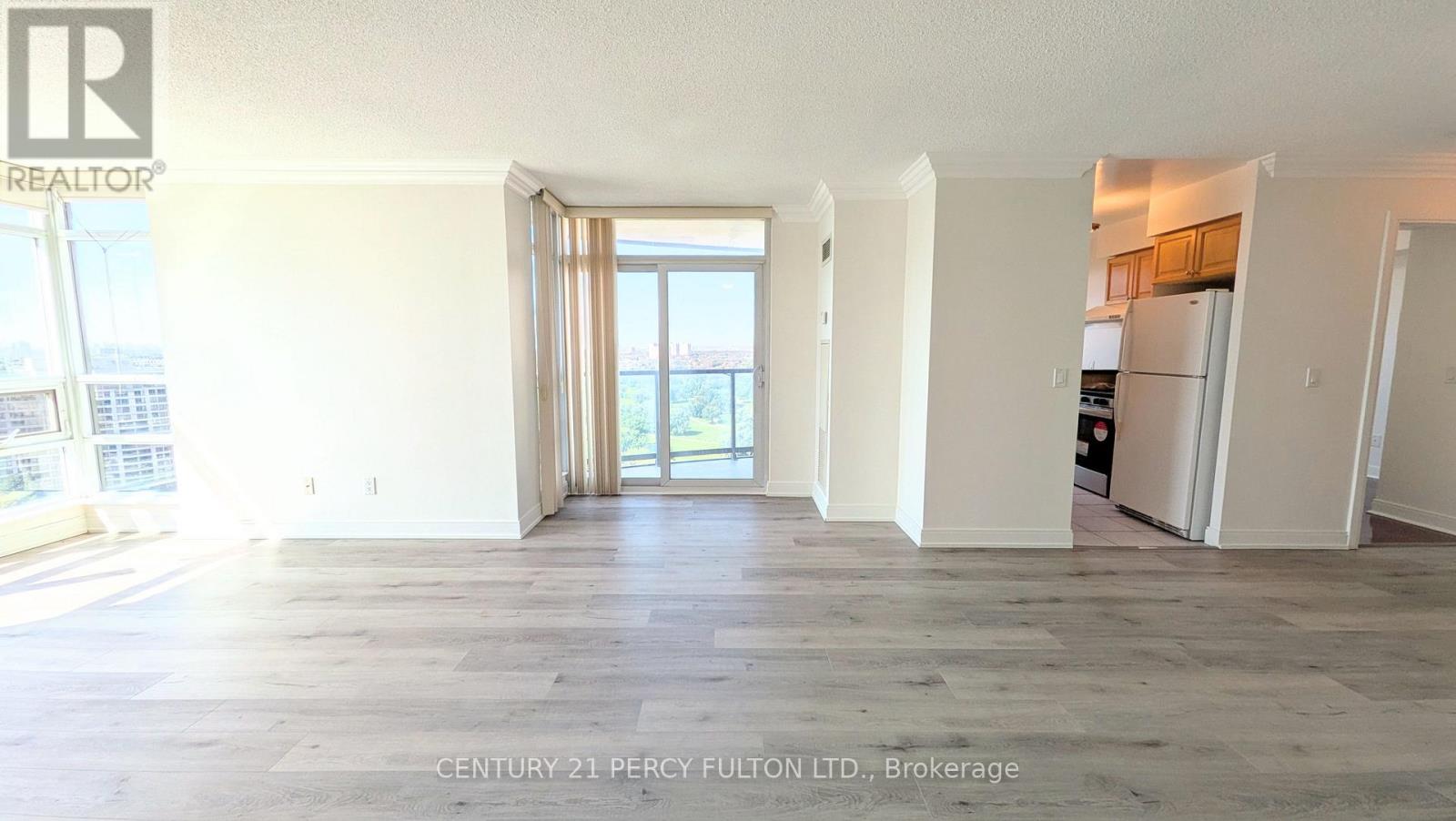 2322 - 238 Bonis Avenue, Toronto, Ontario  M1T 3W7 - Photo 5 - E13818424
