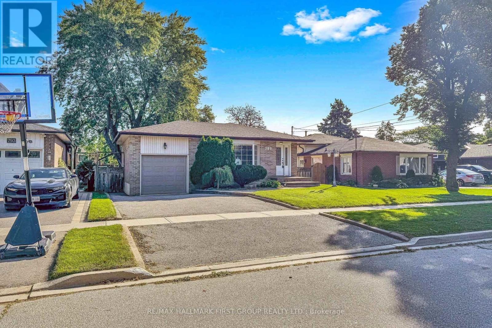 789 Hillcrest Road, Pickering, Ontario L1W 2P5 - Photo 2 - E13818564