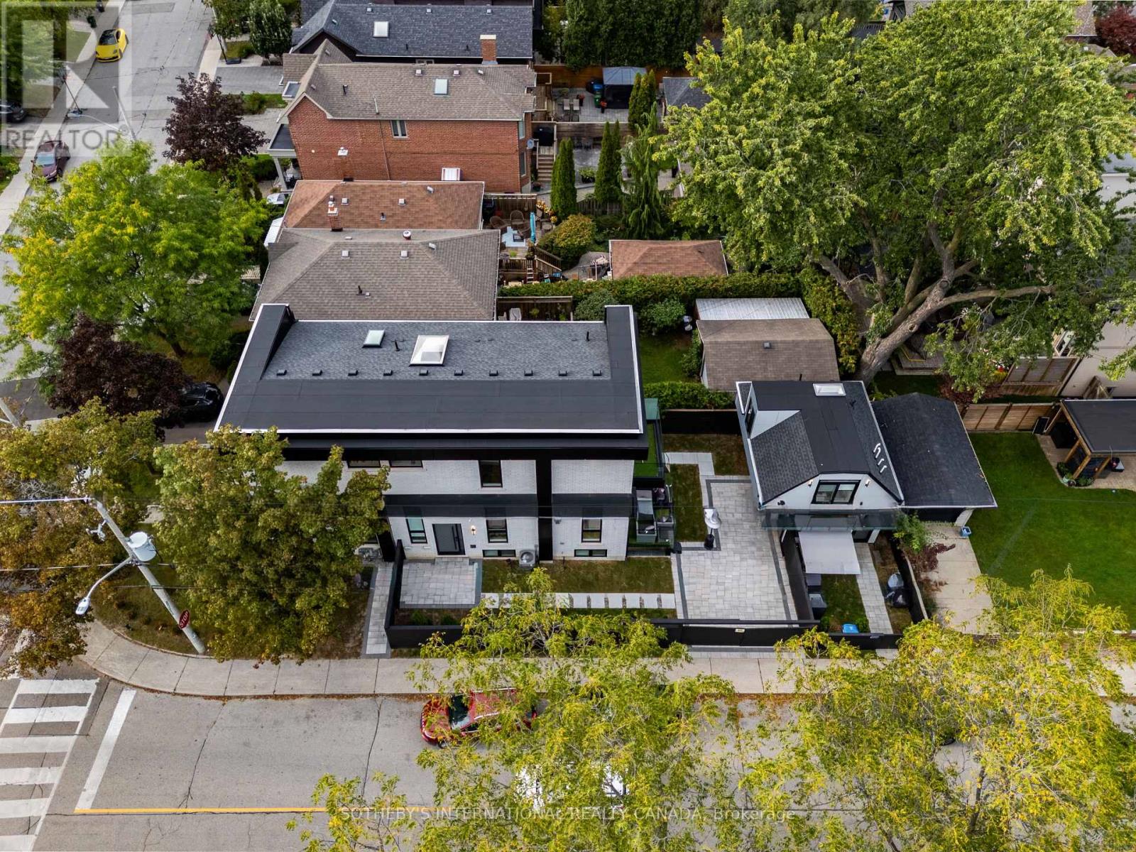171 Durant Avenue, Toronto, Ontario  M4J 4W5 - Photo 4 - E13818578