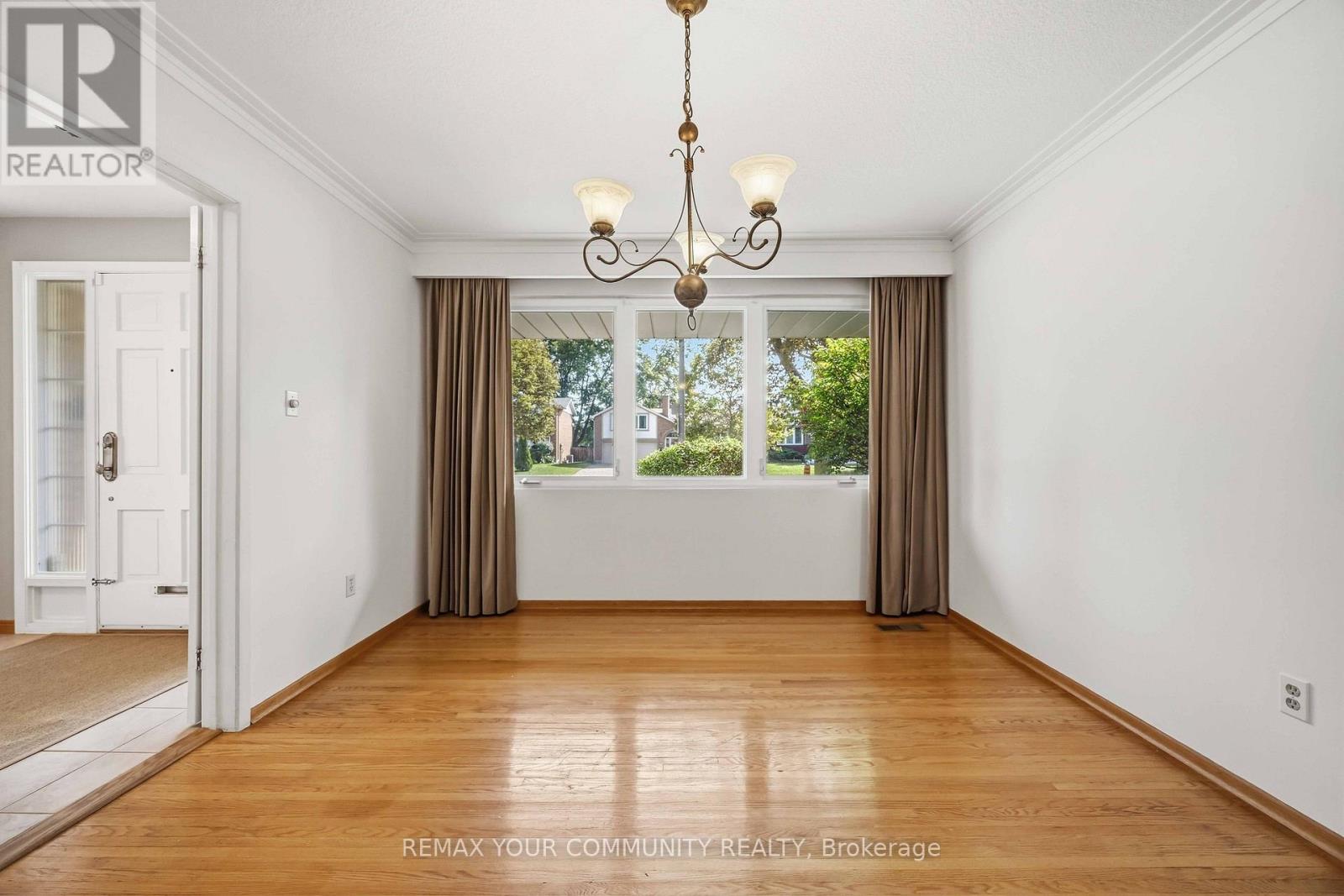 588 Huntingwood Drive, Toronto, Ontario  M1W 1G8 - Photo 14 - E13818660